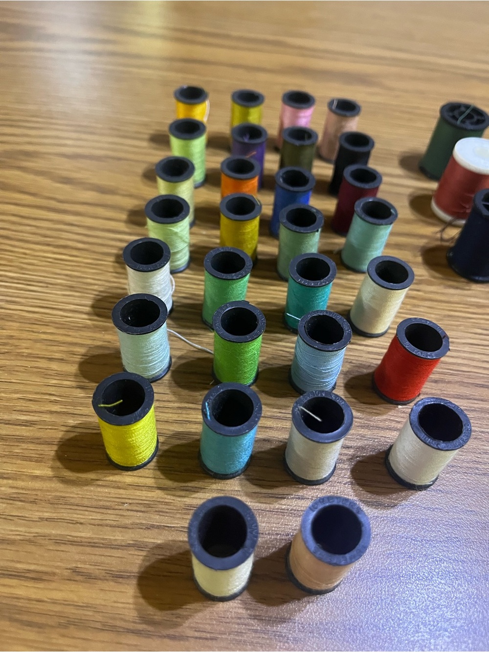 Assorted Small Sewing Thread Spools - Multicolor - Picture 2 of 7
